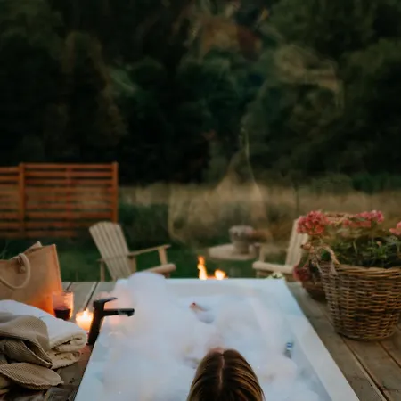 Patri's Glamp Марианске-Лазне